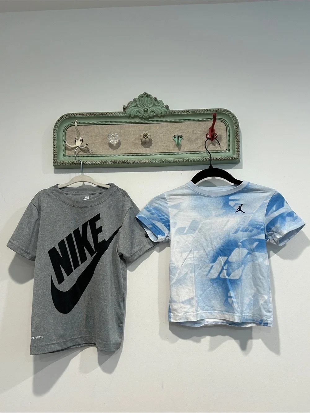 Nike air Jordan short sleeve graphic T-shirt bundle Boys' size 7 kids casual tee